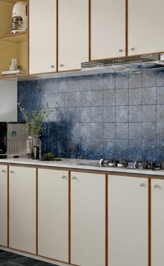 Stone-look ceramic mosaic kitchen splashback application